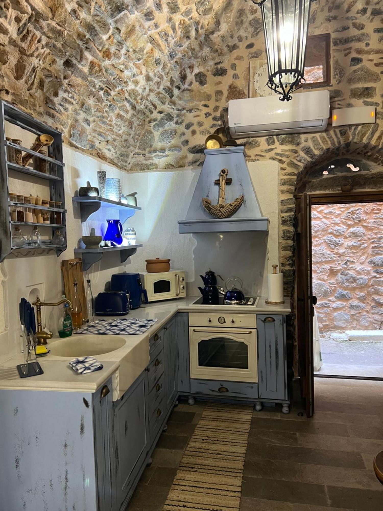Byzantine Home In The Castle Mestá المظهر الخارجي الصورة